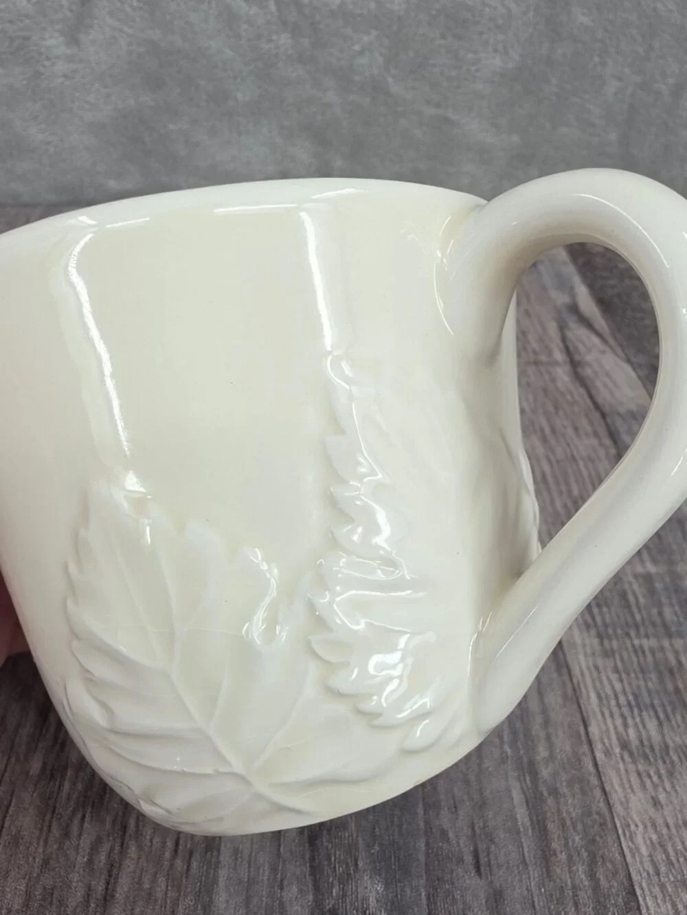 Williams Sonoma Coffee Mug Napa Cream 14oz Replacement Italian Leaves Embossed